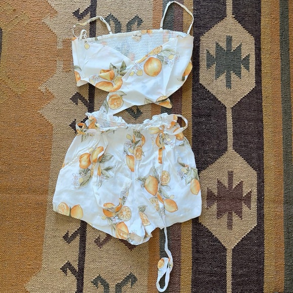 Lemonade shorts set top size L and shorts size M - Picture 9 of 9